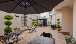  Отель "Hotel BLOOM" (Батуми)-1815336267