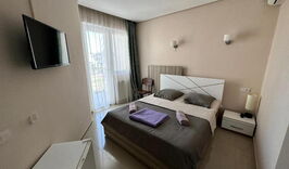 Отель «National» (Уреки)-499383822