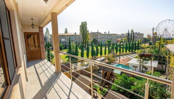 Отель "Руно" в г. Гагра на поезде-989100257