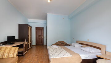 Гостиница «Арстаа» в г. Гагра на поезде-713668776