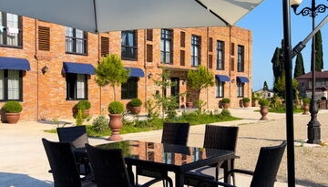 Отель "Lоft Hotel" в Новом Афоне на поезде-727269282