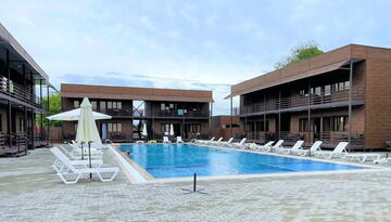 Отель "Sea Place" в Гудаута на поезде-1194586685
