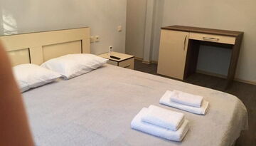 Отель "Олд Питиус" в г. Пицунде на поезде-434142634