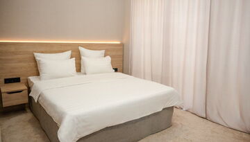 Отель "Lios" в г. Сухуме на поезде-2054386304