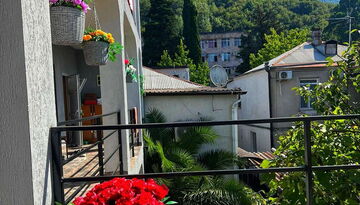 Гостевой дом "Изумрудный" в г. Гагра на самолете-232750403