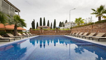 Отель "Lоft Hotel" в Новом Афоне на поезде-1392546301