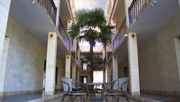 Отель "Весна" в г. Сухуме на поезде-427983028