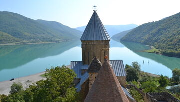 Горы, Водопады и Чёрное Море: Большое Грузинское Путешествие.-2106148274