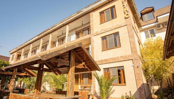 Отель "Руно" в г. Гагра на поезде-1606843497