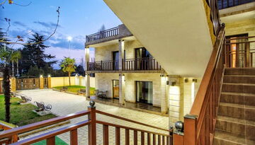 Отель "Весна" в г. Сухуме на поезде-1631533503