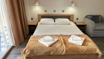 Отель "Пицунда" в Пицунде на поезде-45557768