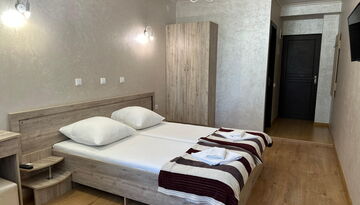 Отель "Пицунда" в Пицунде на поезде-676008124