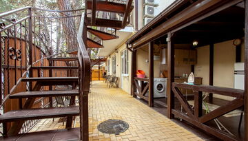 Гостевой дом «Сто шагов» в Геленджике (поезд)-534170983